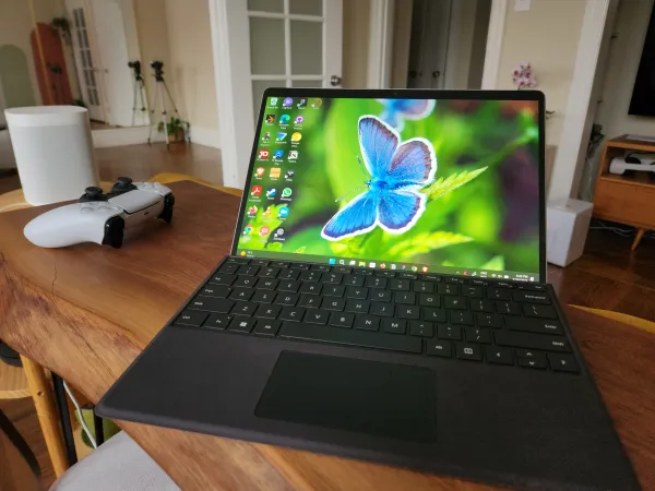Surface Pro 8: review as a Tablet